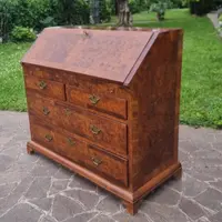 Rabat en noyer et loupe d'orme anglais du 18e siècle