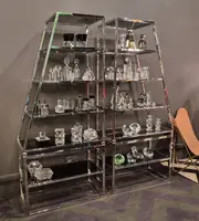 Élégante étagère vintage en acier chromé : style et fonctionnalité