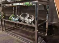 Élégante étagère vintage en acier chromé : style et fonctionnalité