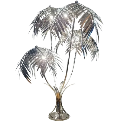 Lampadaire impressionnant : Le charme vintage de la Kenzia en acier chromé