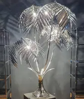 Lampada da Terra Imponente: Il Fascino Vintage della Kenzia in acciaio cromato