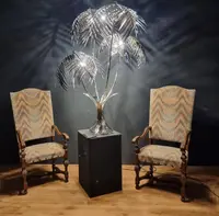 Lampada da Terra Imponente: Il Fascino Vintage della Kenzia in acciaio cromato