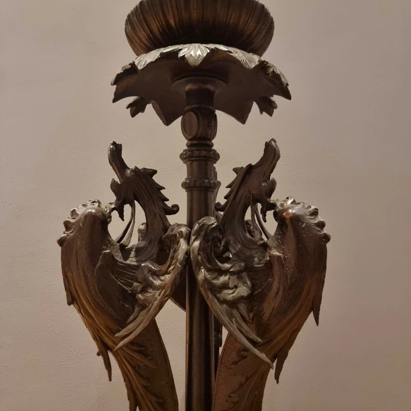 Tavolino da Appoggio in Legno Ebanizzato con Draghi: Un Tesoro dell'800