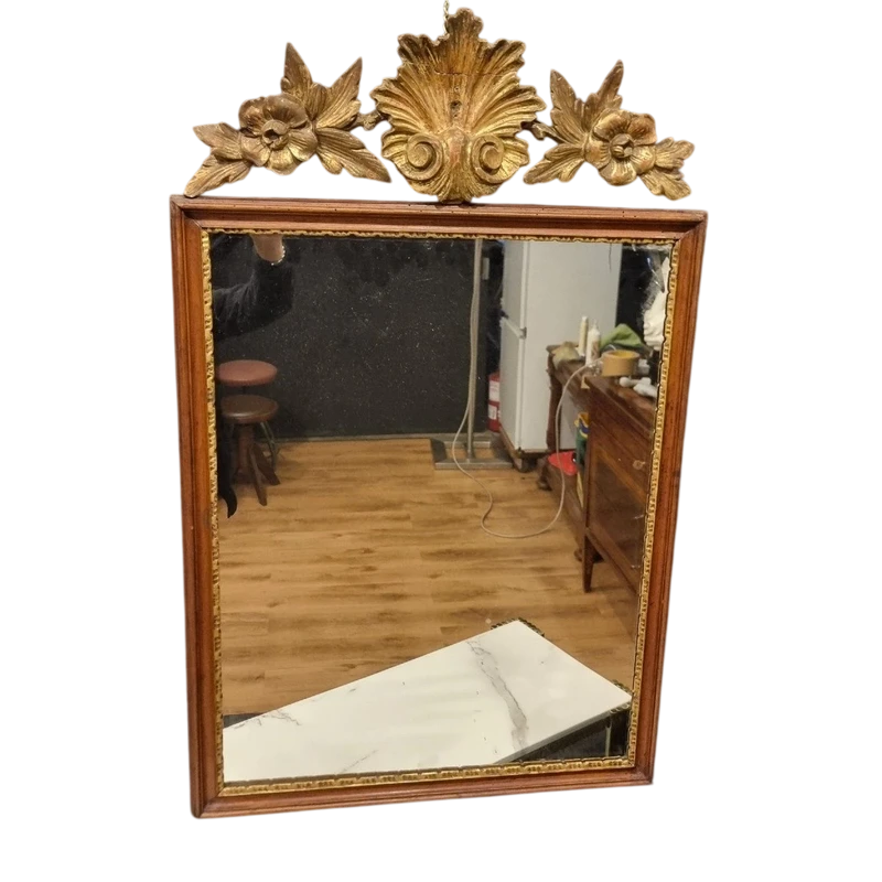 (1) Cadre de miroir Louis XVI du 18e siècle avec meneau vénitien doré