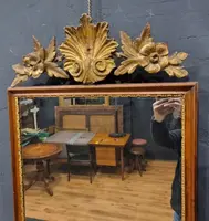 (1) Cadre de miroir Louis XVI du 18e siècle avec meneau vénitien doré