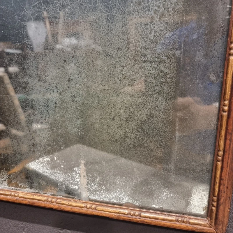 (2) Cadre de miroir Louis XVI du 18e siècle avec meneau vénitien doré