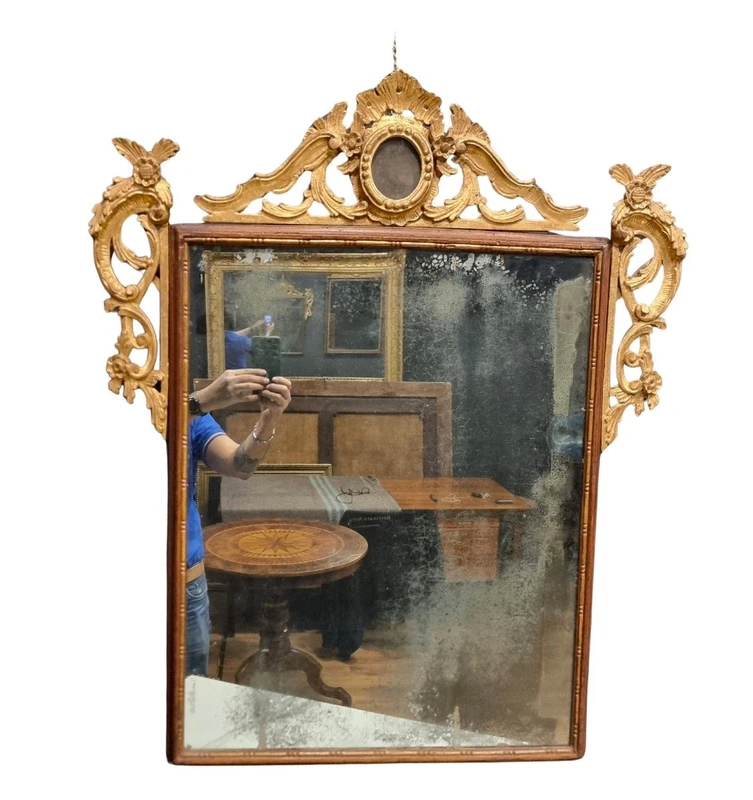 (2) Cadre de miroir Louis XVI du 18e siècle avec meneau vénitien doré