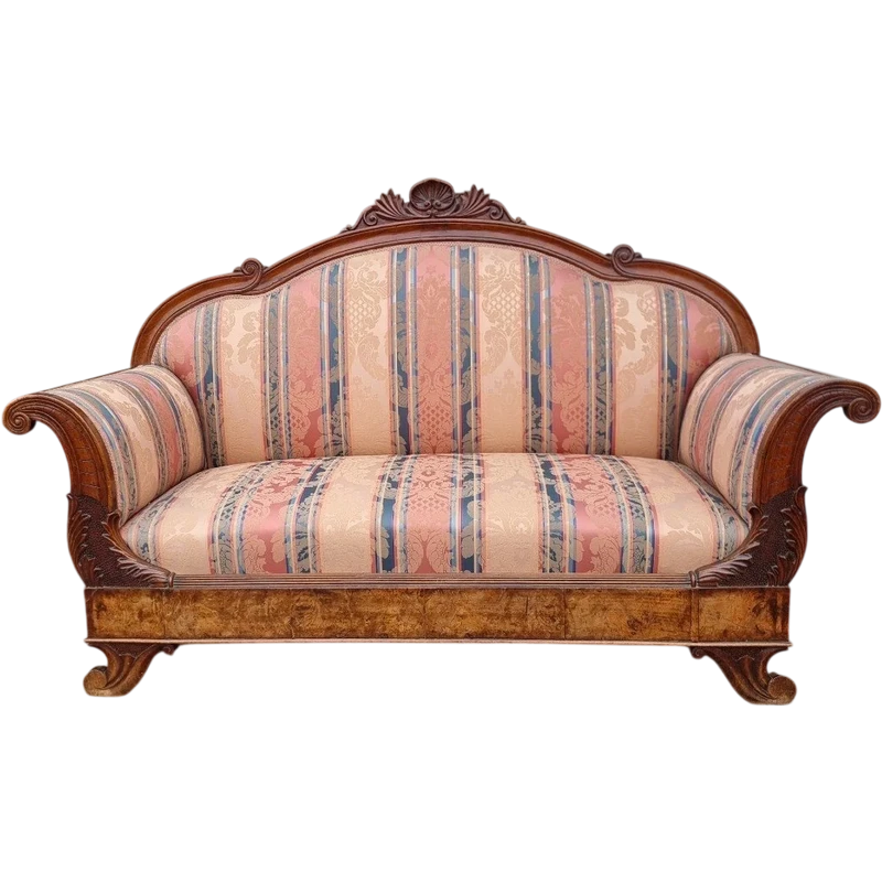 The Timeless Elegance of an 1800s Venetian Sofa in Walnut
