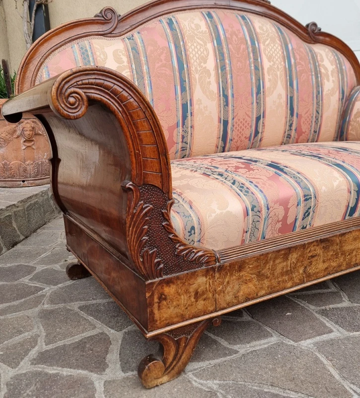 The Timeless Elegance of an 1800s Venetian Sofa in Walnut