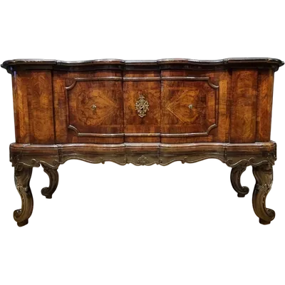 18TH CENTURY LOMBARD WALNUT MOVED SIDEBOARD