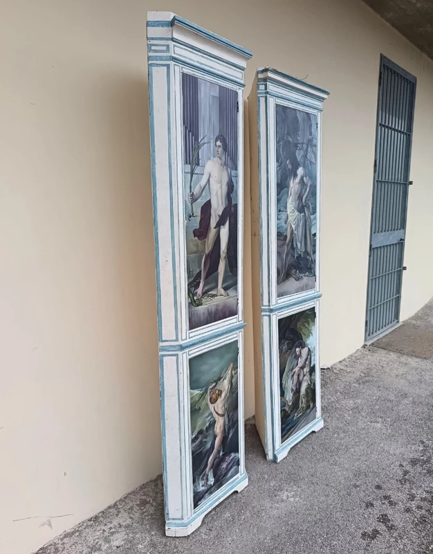 Coppia di Angoliere Lignee del 1850 da Palazzo Nobiliare con 4 Dipinti Hayez