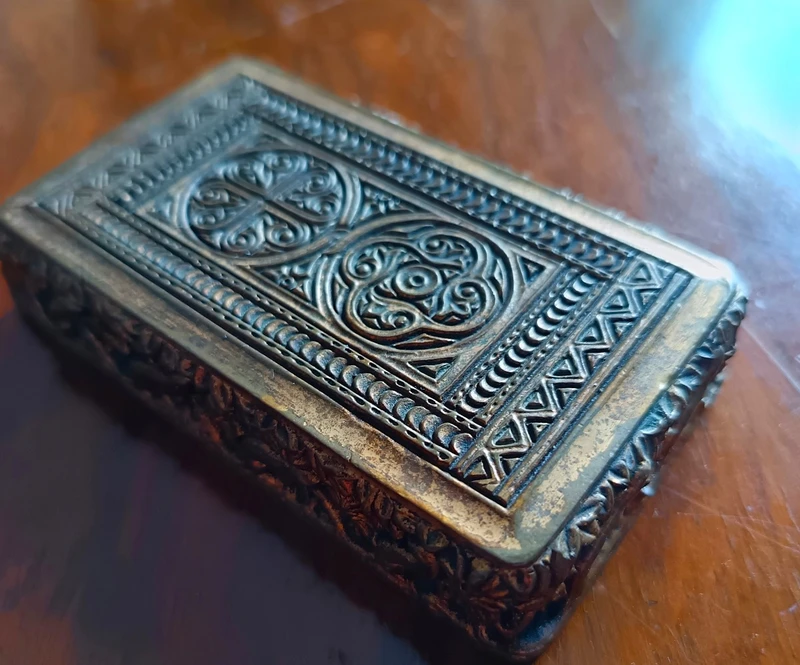 Tiffany gilded bronze lost wax cast card stop