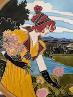 Art Nouveau decorative plate - Polychrome ceramic in relief