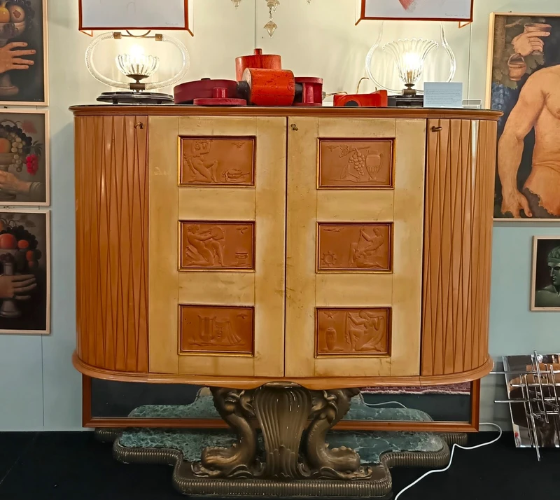 Osvaldo Borsani 1930 bar cabinet