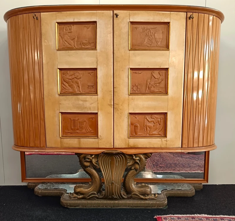 Osvaldo Borsani 1930 bar cabinet
