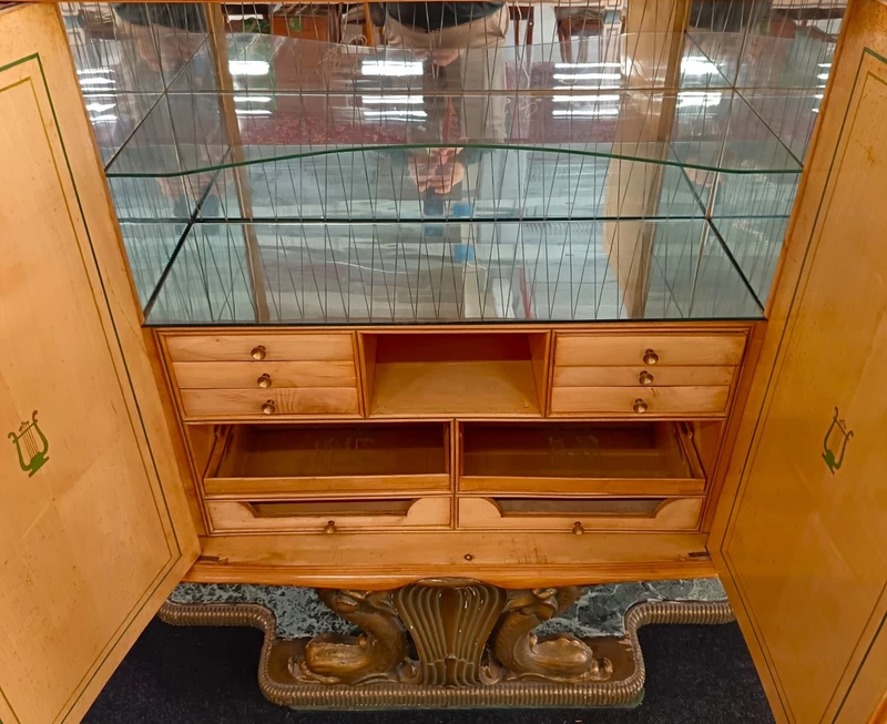 Osvaldo Borsani 1930 bar cabinet