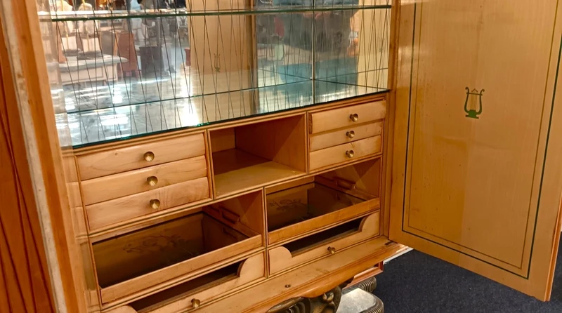 Osvaldo Borsani 1930 bar cabinet