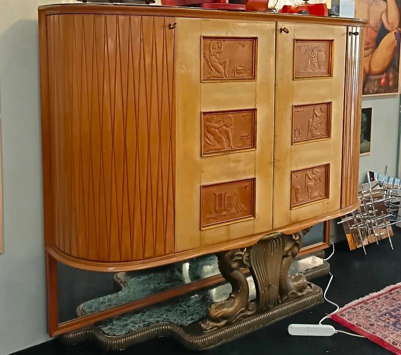 Osvaldo Borsani 1930 bar cabinet