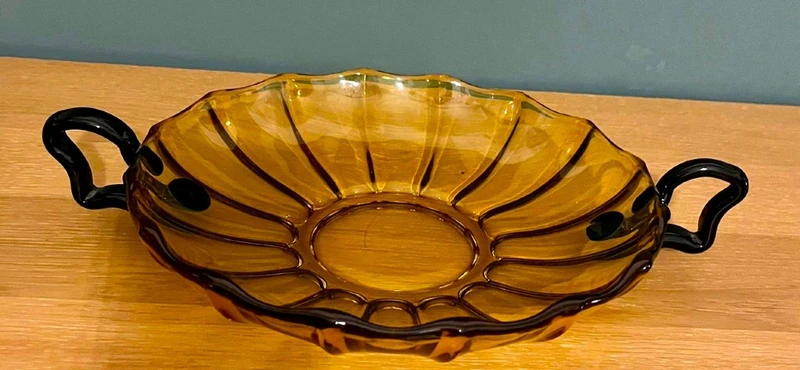 Ciotola in vetro soffiato ambra Josef Hoffman 1920