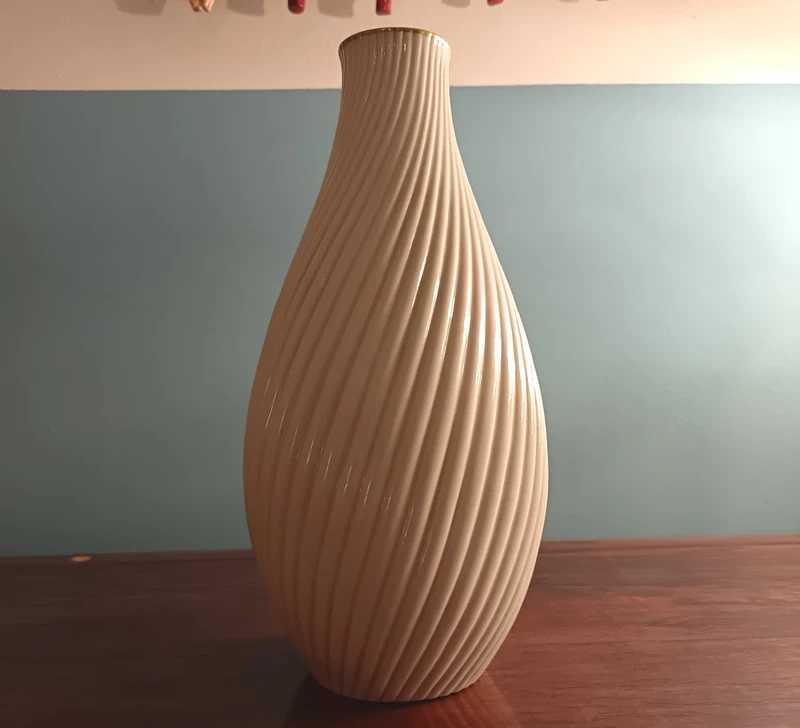 Vaso in porcellana Ginori 1940