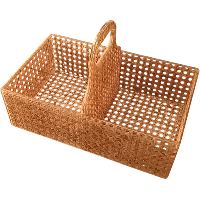 Icône de style des années 70 : le charme transparent du 'Cannage'