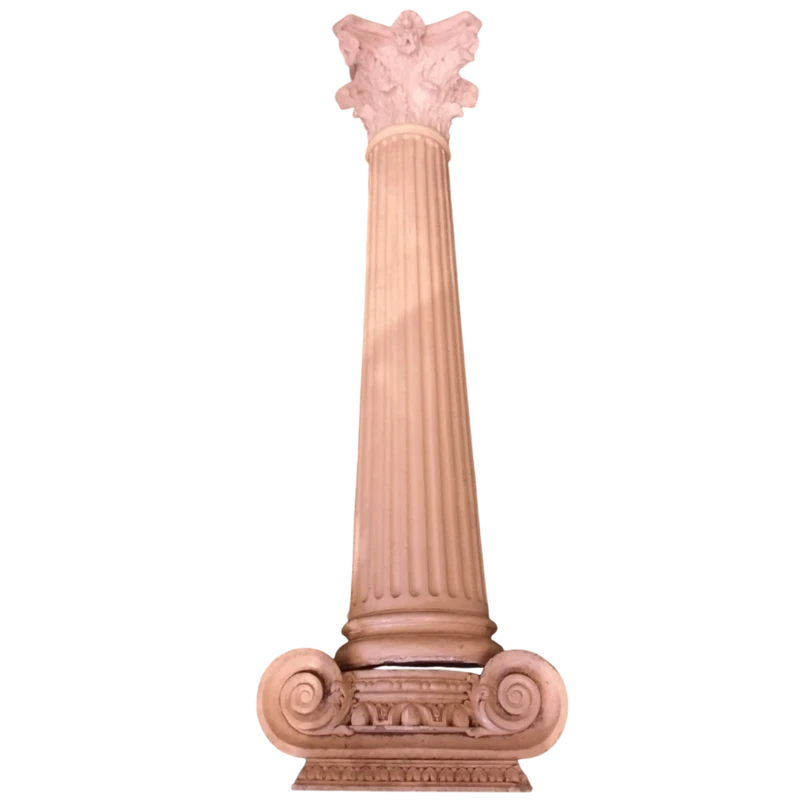 Colonne con capitelli del 1930 gesso e paglia