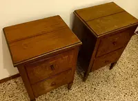 Pair of bedside tables 1790 Bolognese walnut