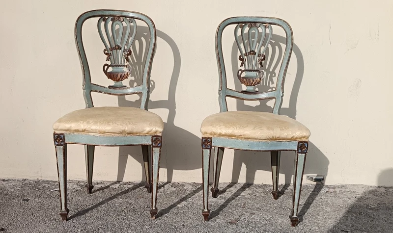 Pair of 18th-century lacquered baroque chairs