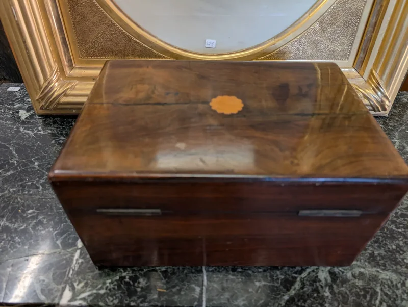 Elegant Lady's Box in Rosewood - 19th Century