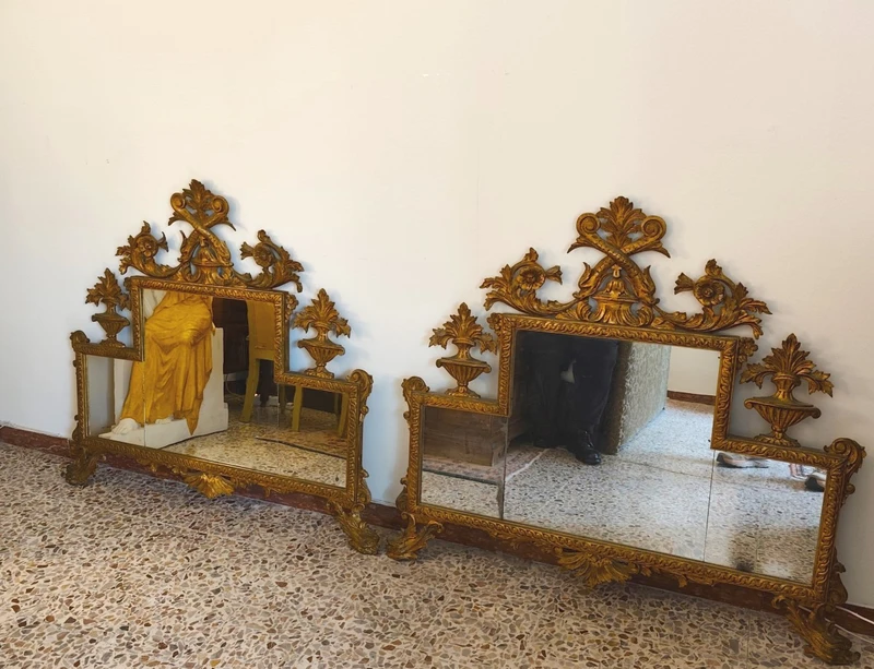 Coppia di Specchiere Lignee Bolognesi Dorate dell’800