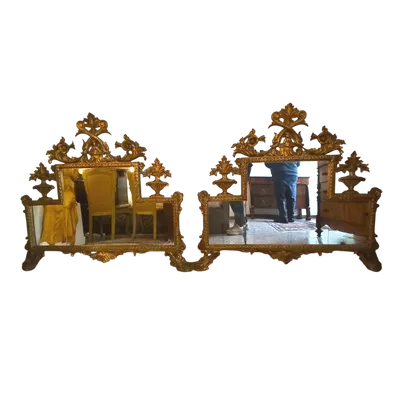 Paire de miroirs en bois bolognais dorés du XIXe siècle
