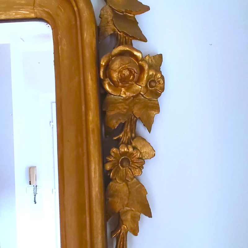 800 wooden mirror gilded Bolognese