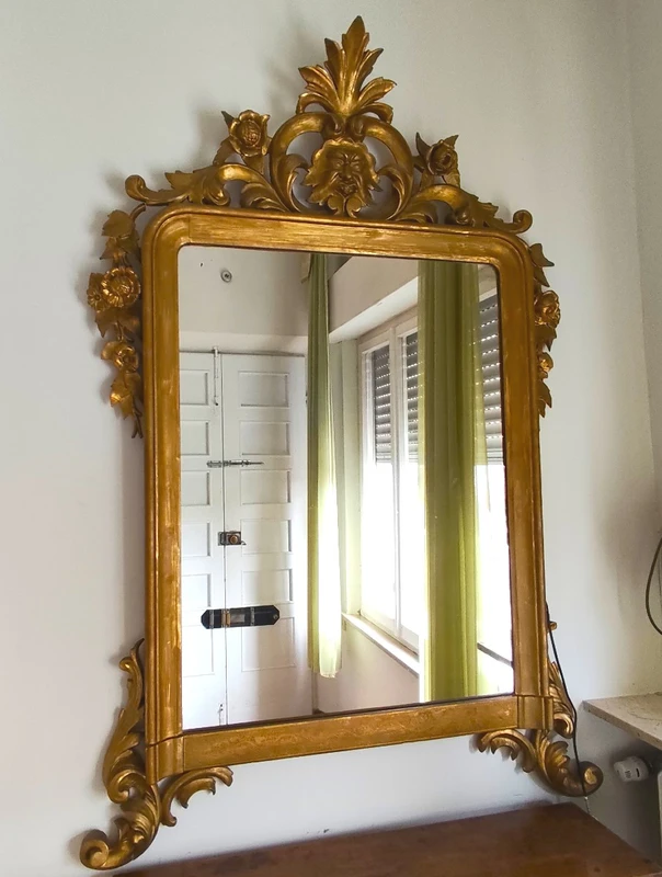800 wooden mirror gilded Bolognese