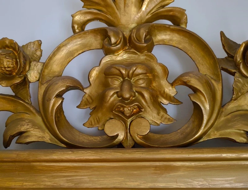 800 wooden mirror gilded Bolognese