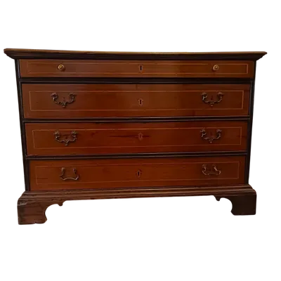 Commode émilienne du XVIIIe siècle à 4 tiroirs en noyer blond