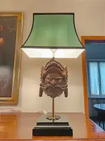 Tre lampade da tavolo con maschere Balinesi in legno XIX secolo