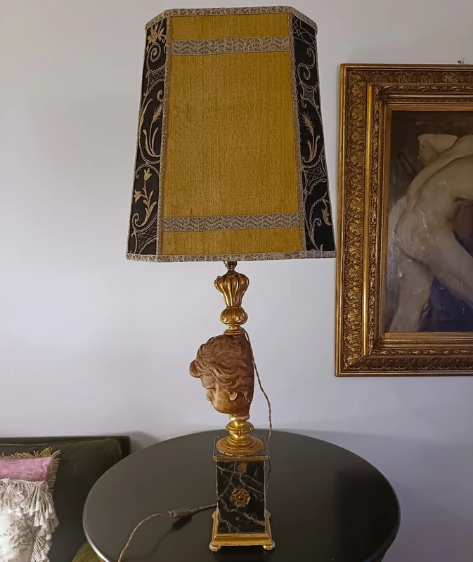 Carved wooden table lamp with marble-painted base - 18th century
