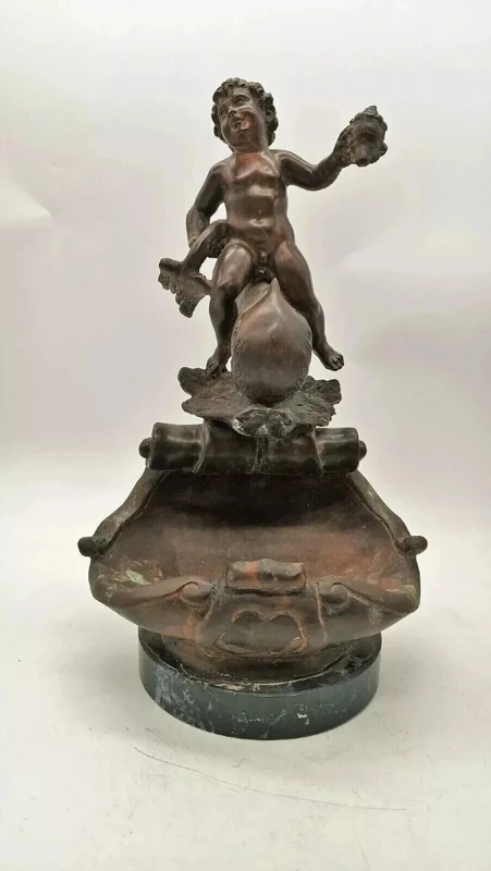 Sculpture ancienne en bronze "enfant dauphin" signée Vincenzo Cinque fin 19ème siècle