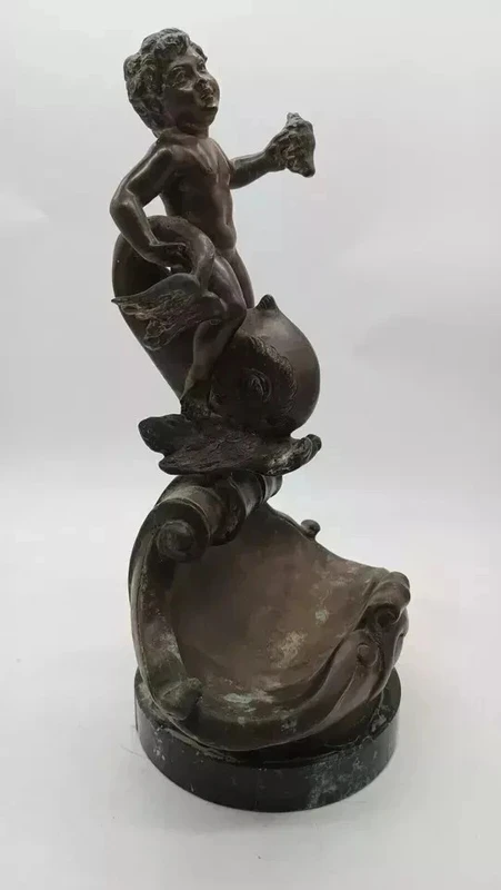Sculpture ancienne en bronze "enfant dauphin" signée Vincenzo Cinque fin 19ème siècle