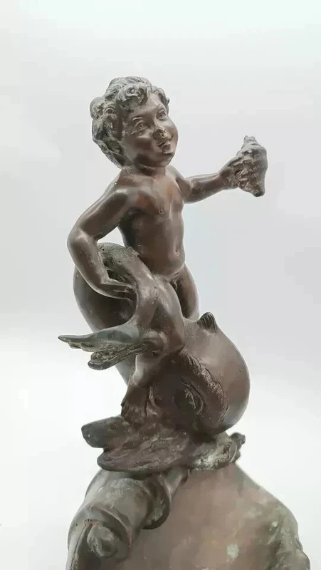 Sculpture ancienne en bronze "enfant dauphin" signée Vincenzo Cinque fin 19ème siècle