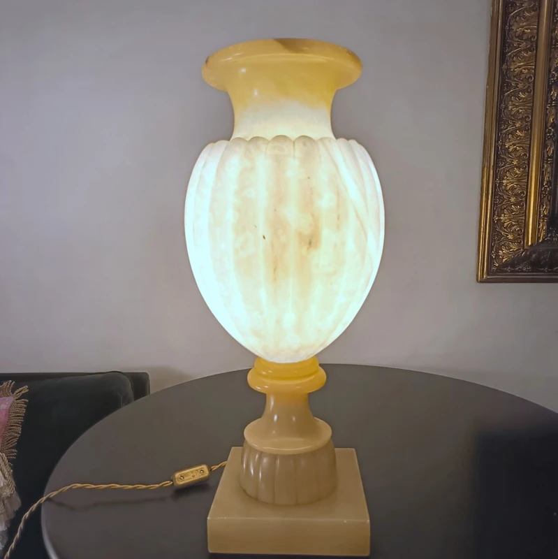 Lampe en albâtre de 1930 - Période historique rationaliste