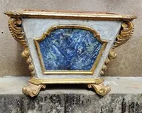 Ciboire Louis XIV en bois peint, imitation marbre et doré