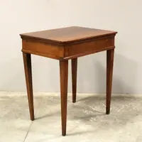 Antico tavolino Luigi XVI in noce 18°secolo