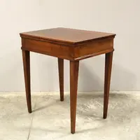 Antico tavolino Luigi XVI in noce 18°secolo