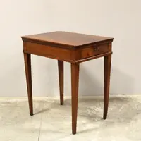 Antico tavolino Luigi XVI in noce 18°secolo