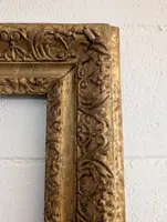 Cadre en bois sculpté et doré, XVIIIe siècle