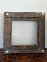 Cadre en bois sculpté et doré, XVIIIe siècle