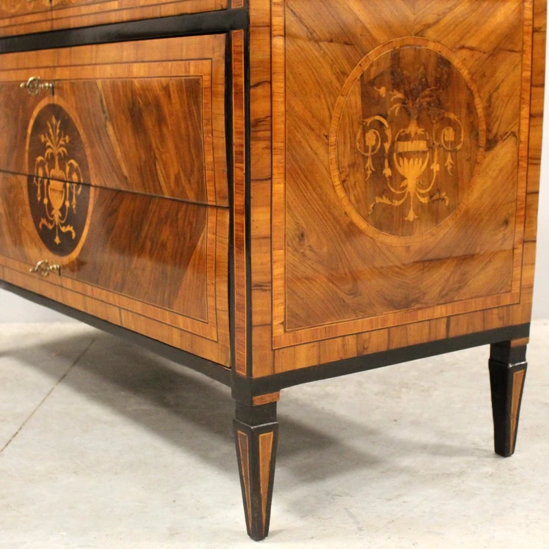 Antico cassettone comò Luigi XVI in noce intarsiato 18°secolo