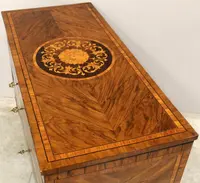 Antico cassettone comò Luigi XVI in noce intarsiato 18°secolo