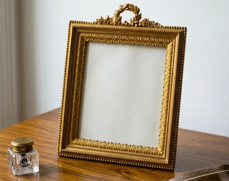 Gilt bronze travel frame 1790